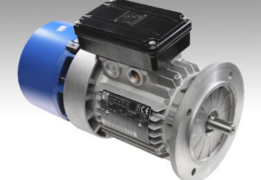 تفاوت الکتروموتور ترمزدار با الکتروموتور معمولی در صنعت